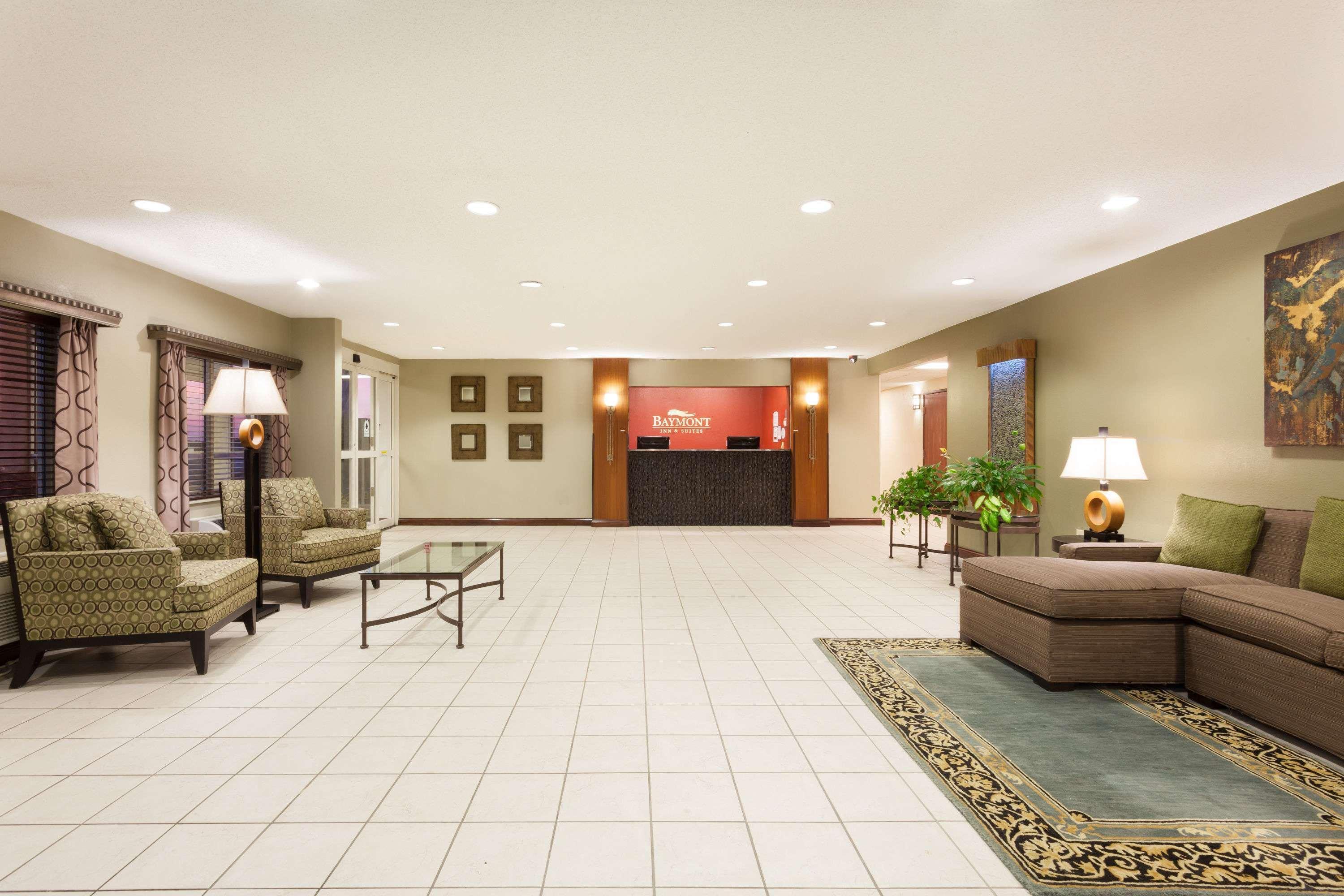 Hotel Baymont By Wyndham Dale Exterior foto
